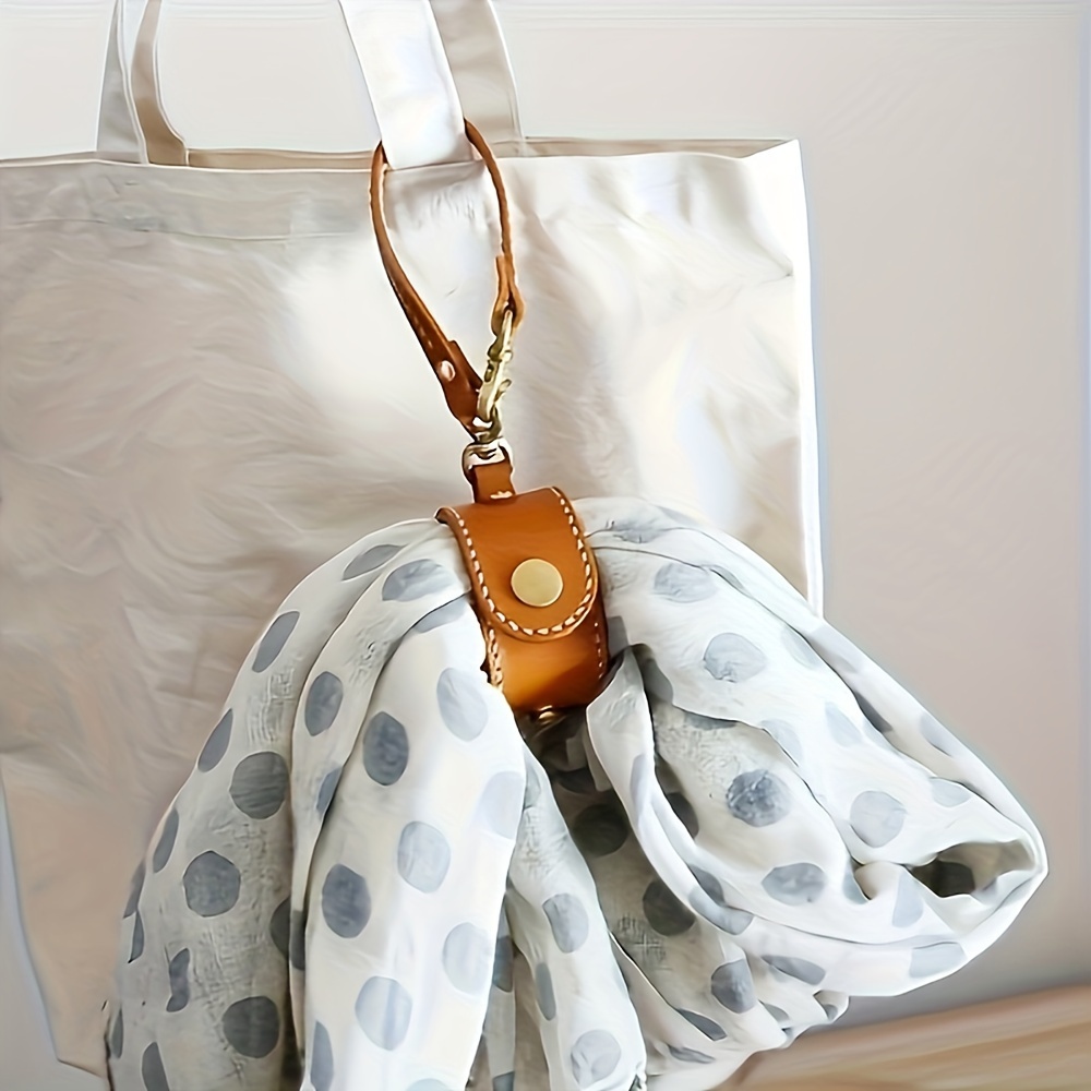 Travel Accessories And Bags - Travel Accessory Clip - Multifunctional Scarf,Glove,Luggage