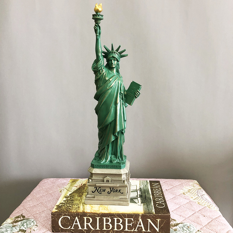 Statue of Liberty Model Desk A - Travel Accessories New York ulasan dan harga