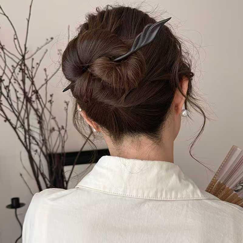 Wooden Hairp Exquisite Carving - Travel Accessories New ulasan dan harga