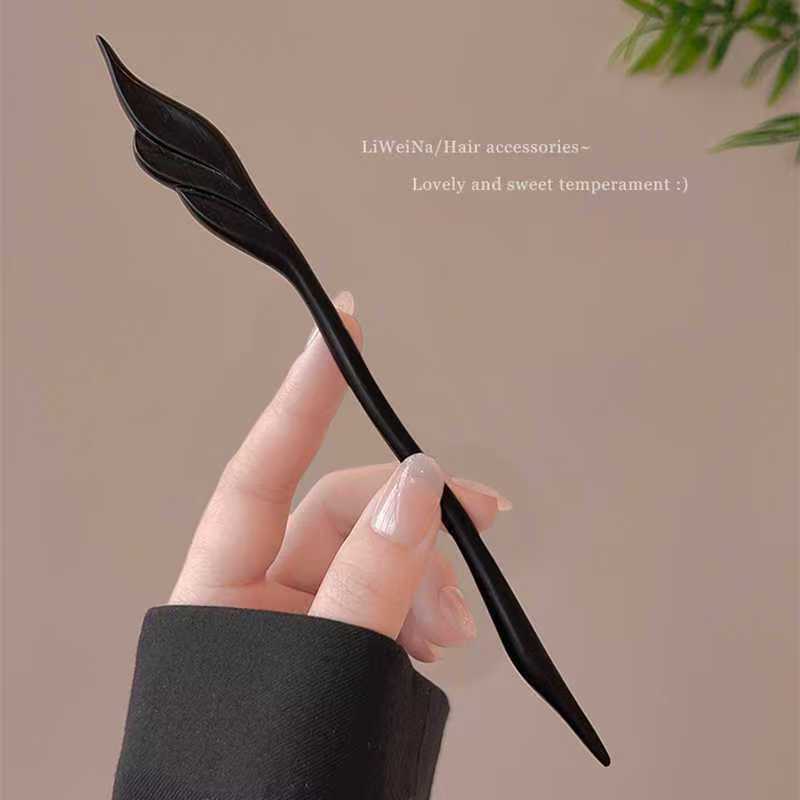 Wooden Hairp Exquisite Carving - Travel Accessories New ulasan dan harga