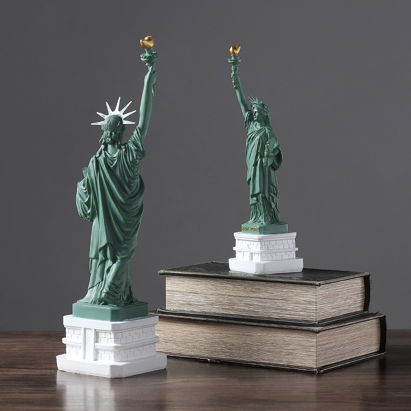 Statue of Liberty Model Office - Travel Accessories New York ulasan dan harga