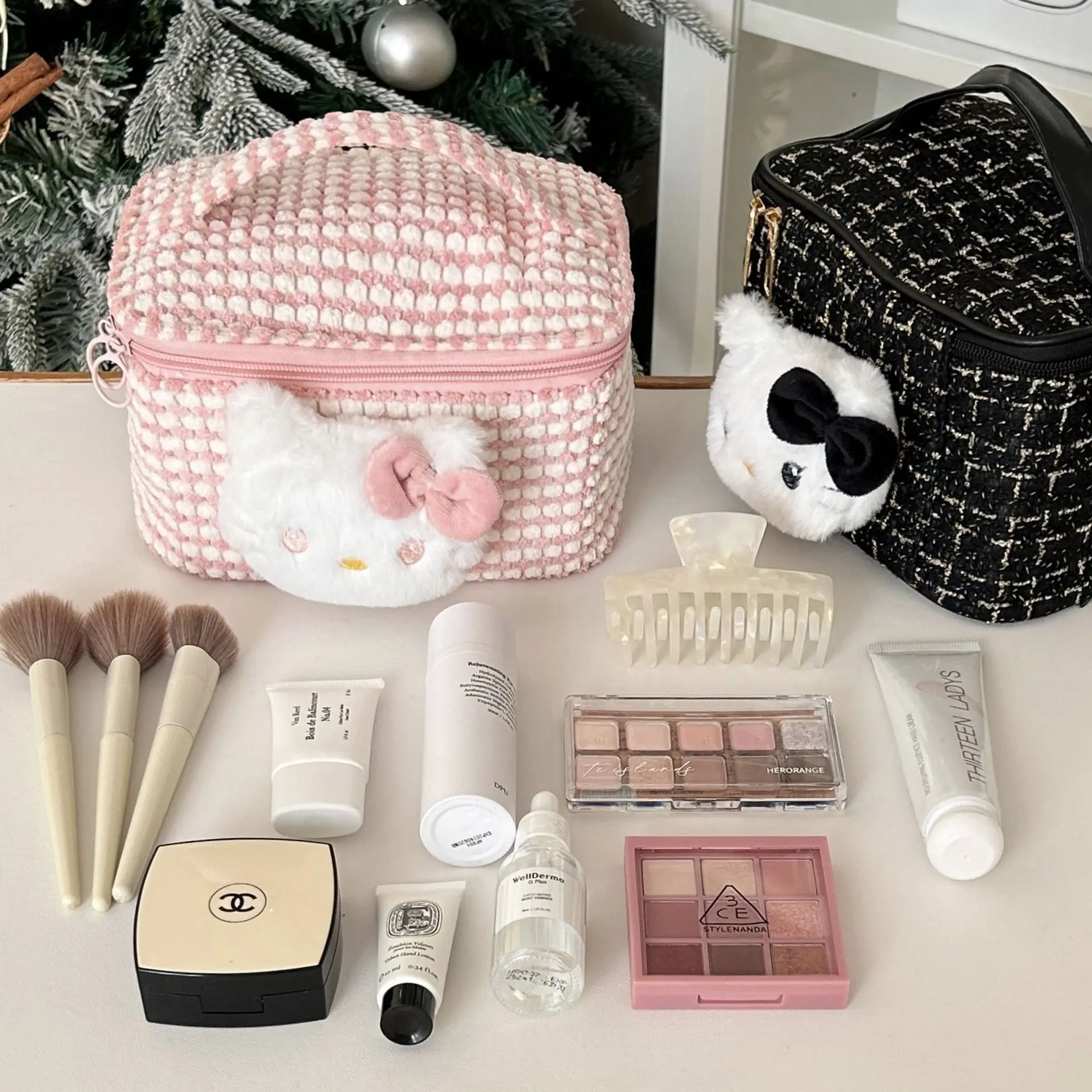 Hello Kitty 2025 New Makeup Ba - Travel Accessories Organiser ulasan dan harga
