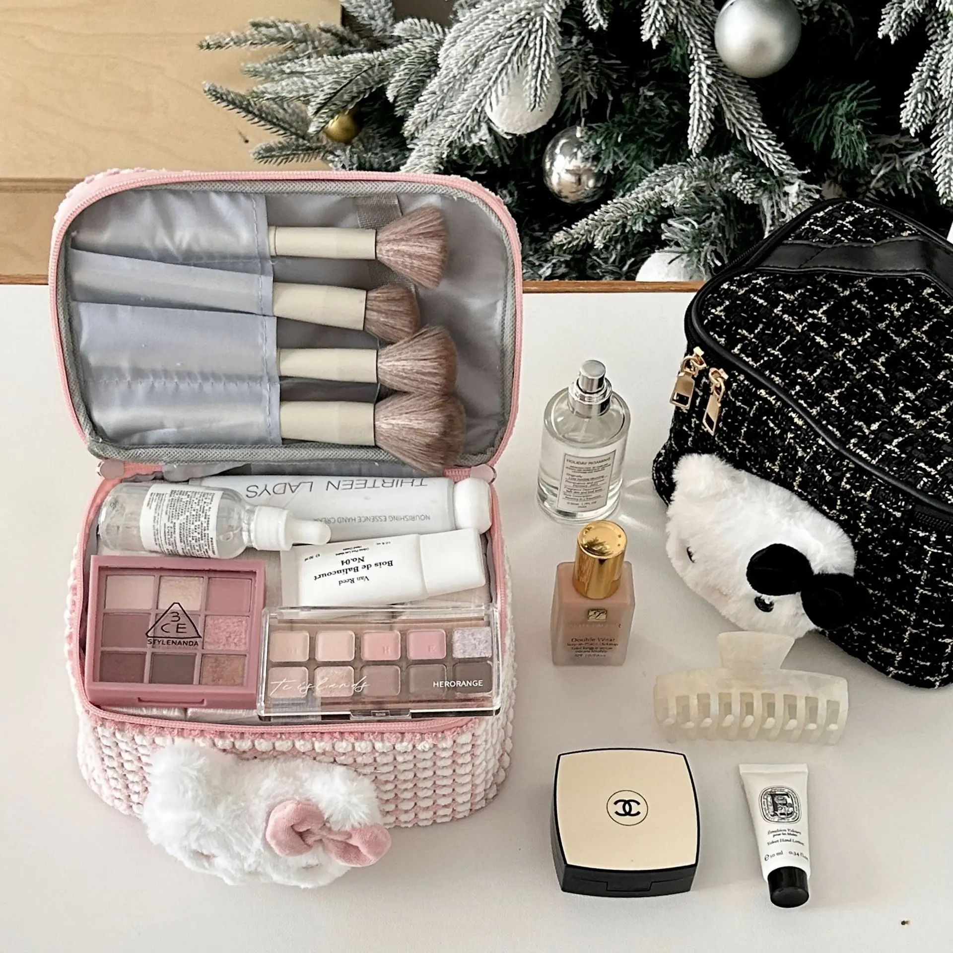 Hello Kitty 2025 New Makeup Ba - Travel Accessories Organiser ulasan dan harga