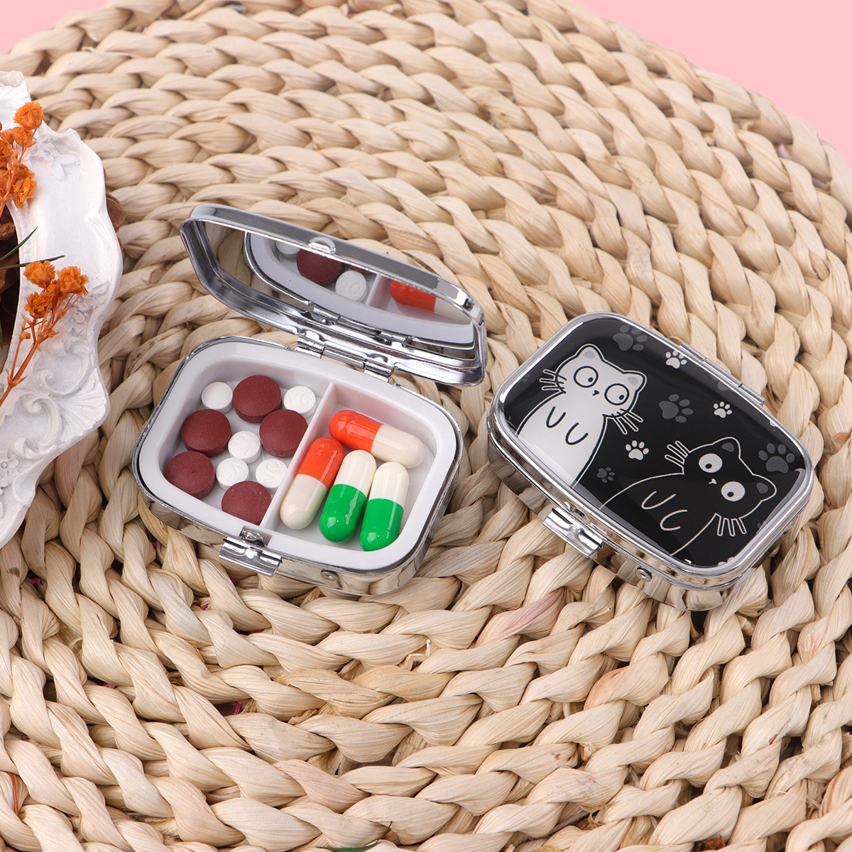 Cartoon Black And White Cat Tr - Travel Accessories In Bulk ulasan dan harga