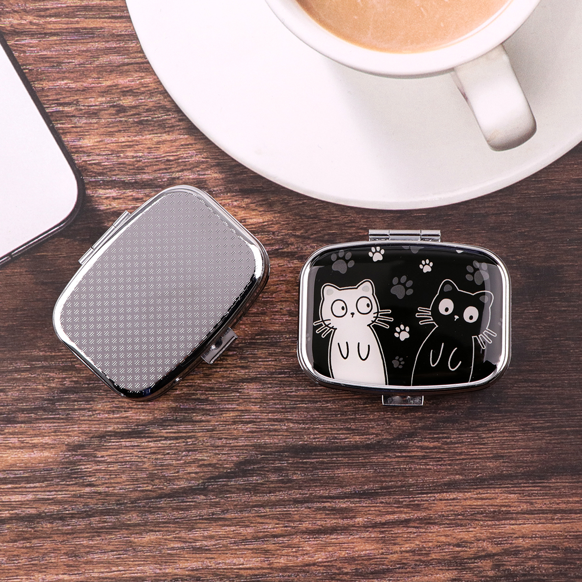 Cartoon Black And White Cat Tr - Travel Accessories In Bulk ulasan dan harga